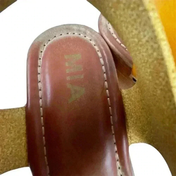 MIA Women's Slingback Wedge Sandals Yellow Tan Size 10 Casual Summer - Picture 6 of 10